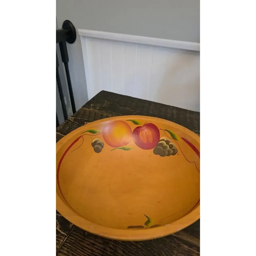 Vintage Primitive Wood Fruit Bowl Hand Painted Apple Peach Grapes 11